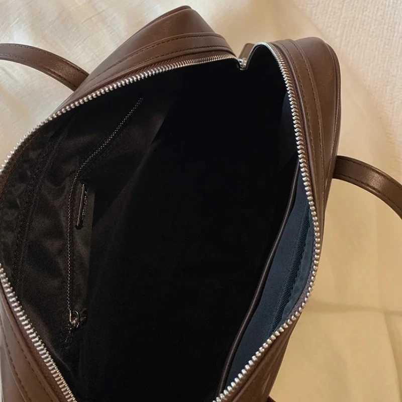 Large Capacity PU Leather Bag Retro Trend Boston Handbag Womens Shoulder Bag Lady Tote Daily Collocation Bag Everyday Bag XJ250620