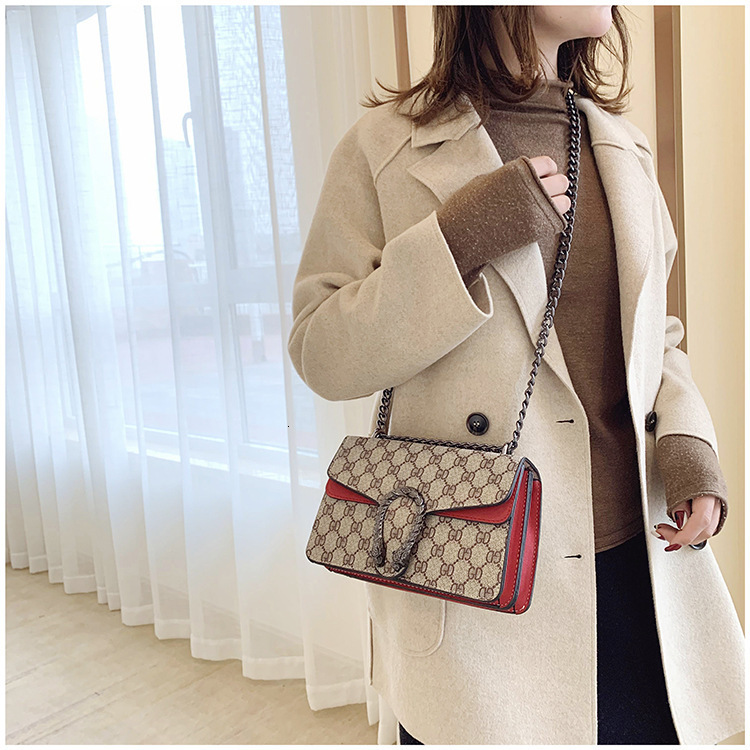 Free Shipping Designer Bag 2025 New Fashionable Retro Printed Mini Shoulder Wide Chain Luxury Bag Women's Bag