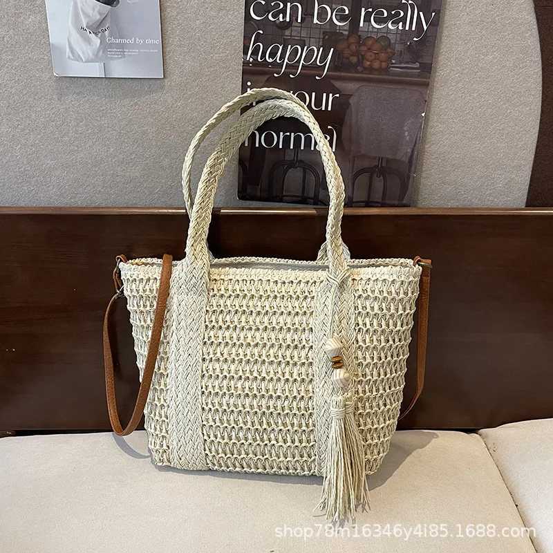 New straw woven bag beach large capacity tote bag lazy style handbag tassel shoulder bag. XJ250620