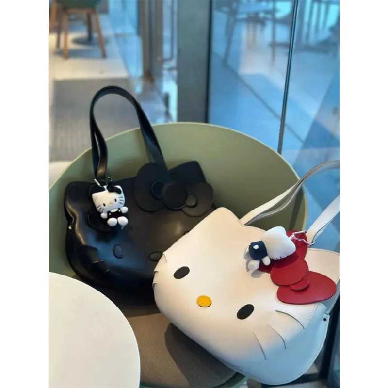 Sanrio Kawaii Hello Kitty Large Capacity Handheld Fitness Bag Women Anime Sanrio Girly Heart Cute Commuter Shoulder Bag Girls Giftw250621