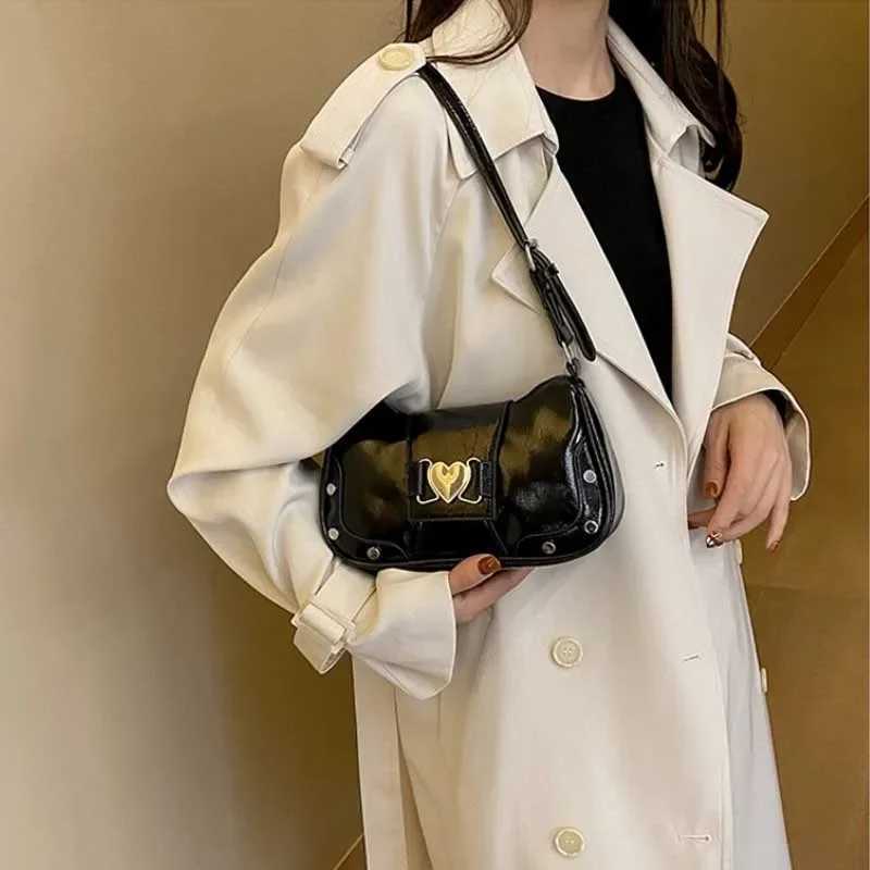 Fashion Women Shoulder Bag Y2K Armpit Bag Luxury Design Pleated Underarm Bag Solid Color Messenger Bags Hobos Handbags XJ250620