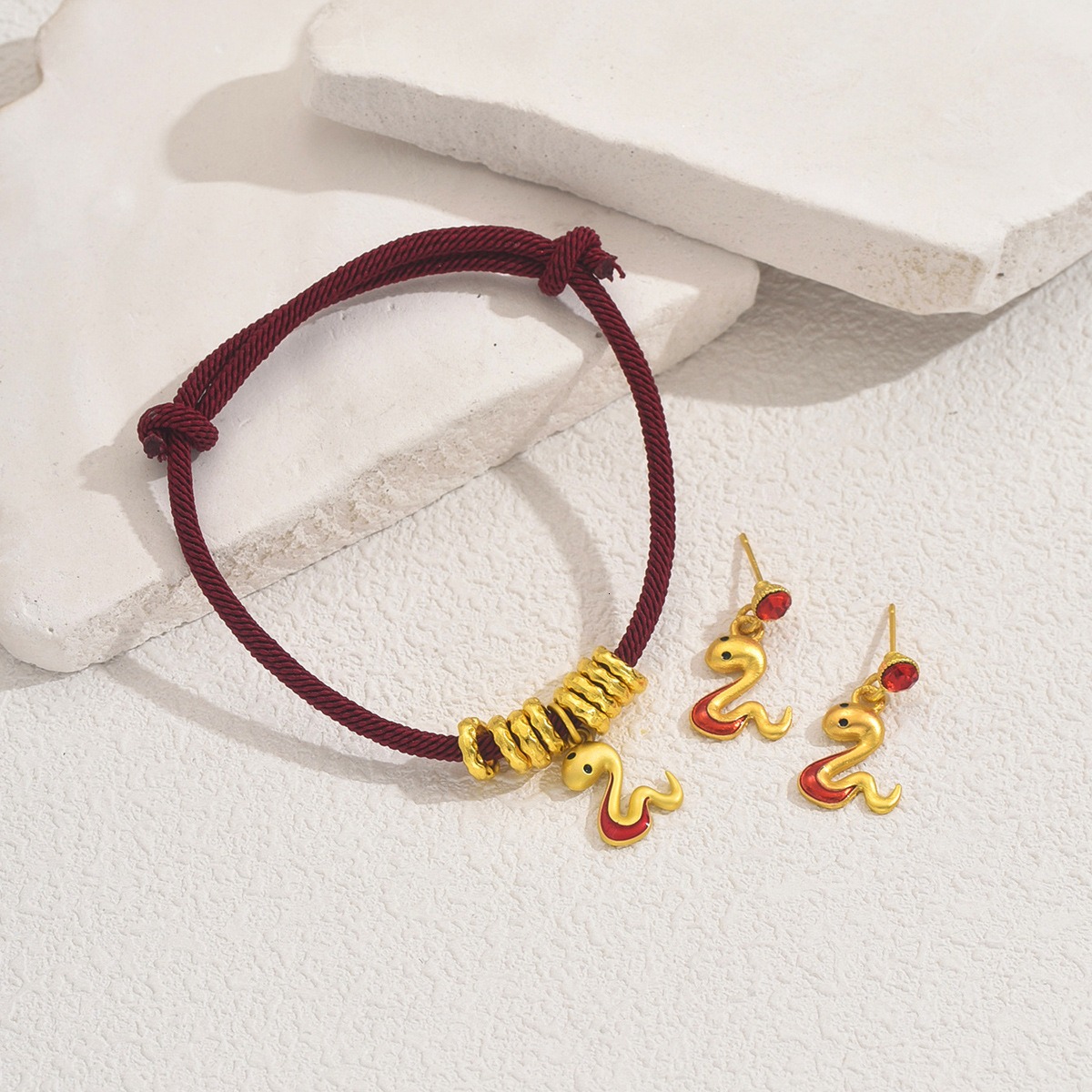 Wind Women's Set, Unique Snake Design With Inlaid s, Versatile High-End Feel Bracelet And Stud Earrings