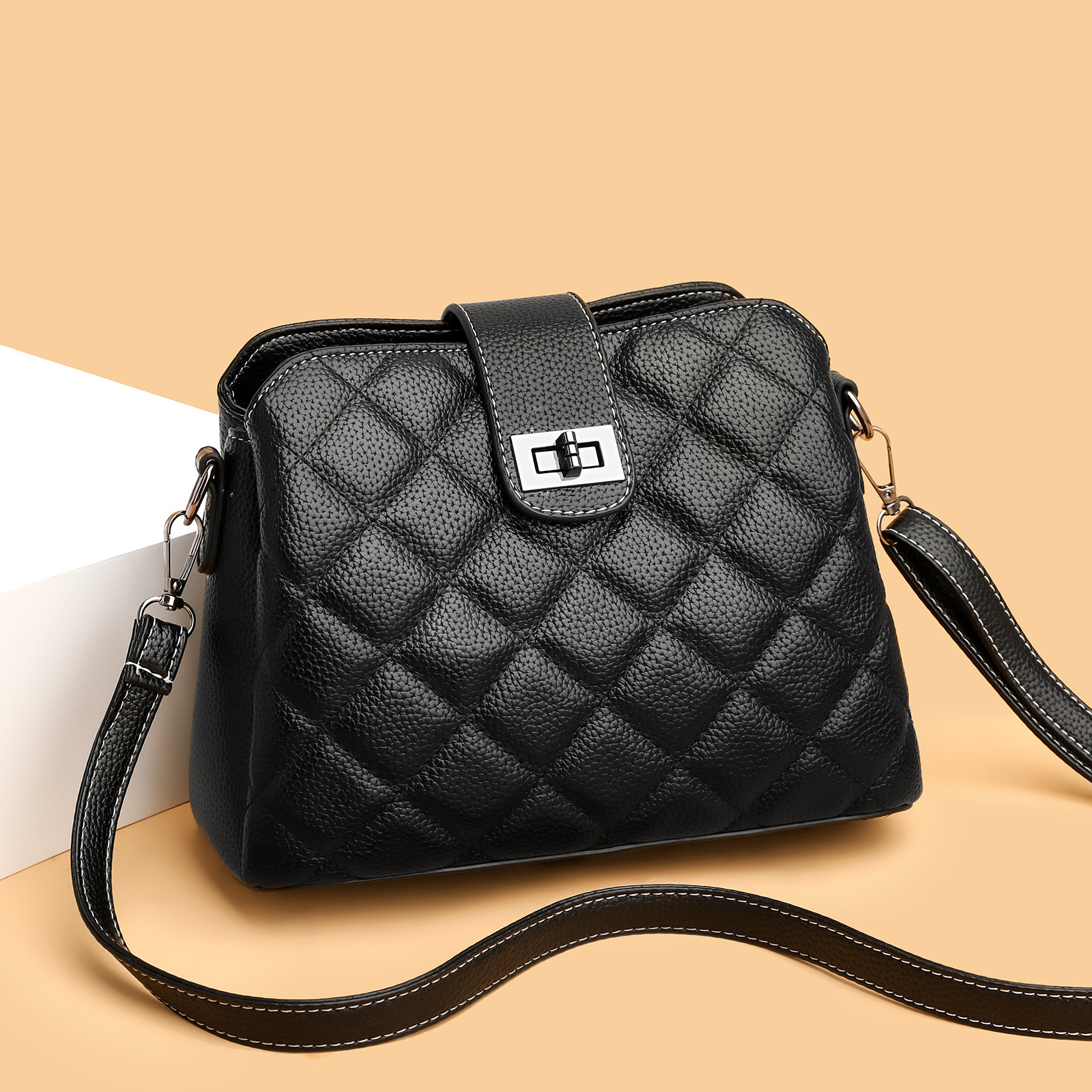 Free Shipping Designer Bag 2025 New Simple Korean Style Fashion Quilted Doctor Bag Cowhide Versatile Shoulder Luxury Bag Crossbody Bag Large Capacity 