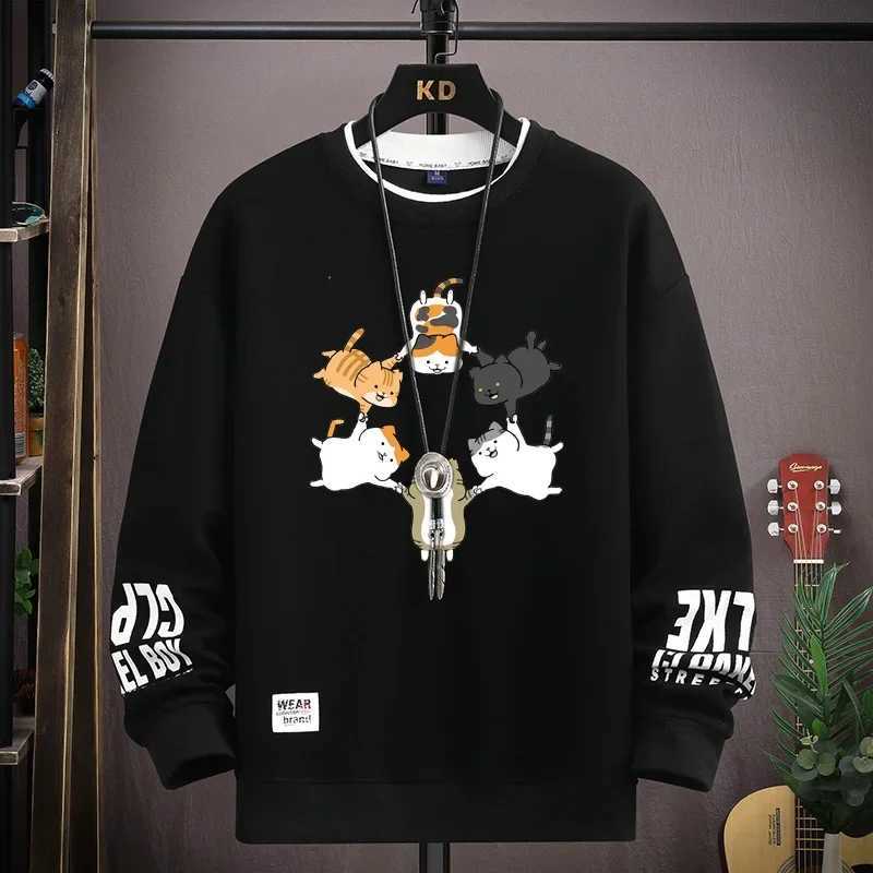 Japan Cartoon Mens Sweatshirt Hoodies Autumn Cats Printed Long Sleeve T-shirt Fashion Mens Clothing Khaki O Neck Harajuku Top Z250621