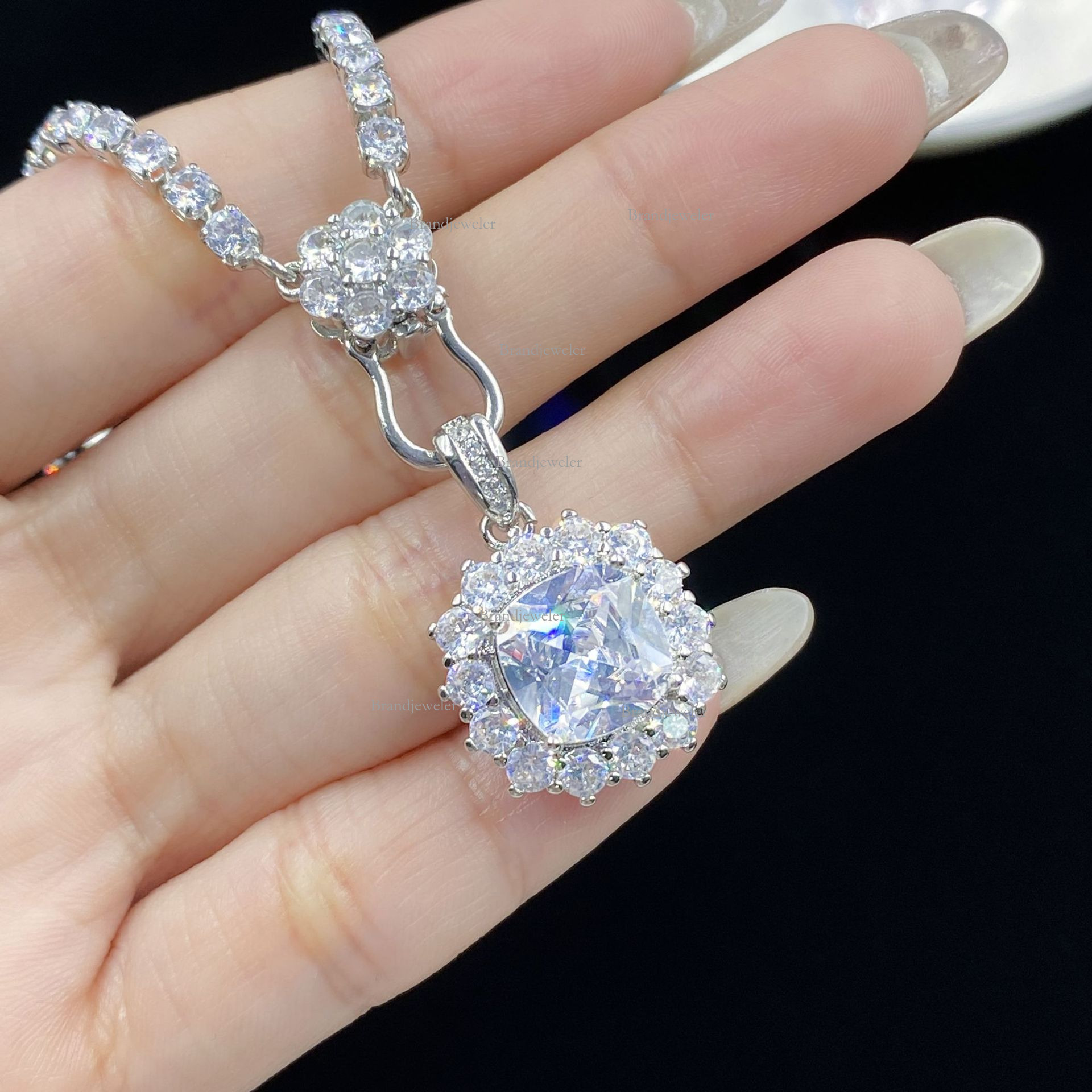 Sparkling Princess Cubic Zirconia Internet Celebrity Live Hot Sale New Open Ring Free Delivery For Women 2025S Model Designer Necklace Fashion Earring