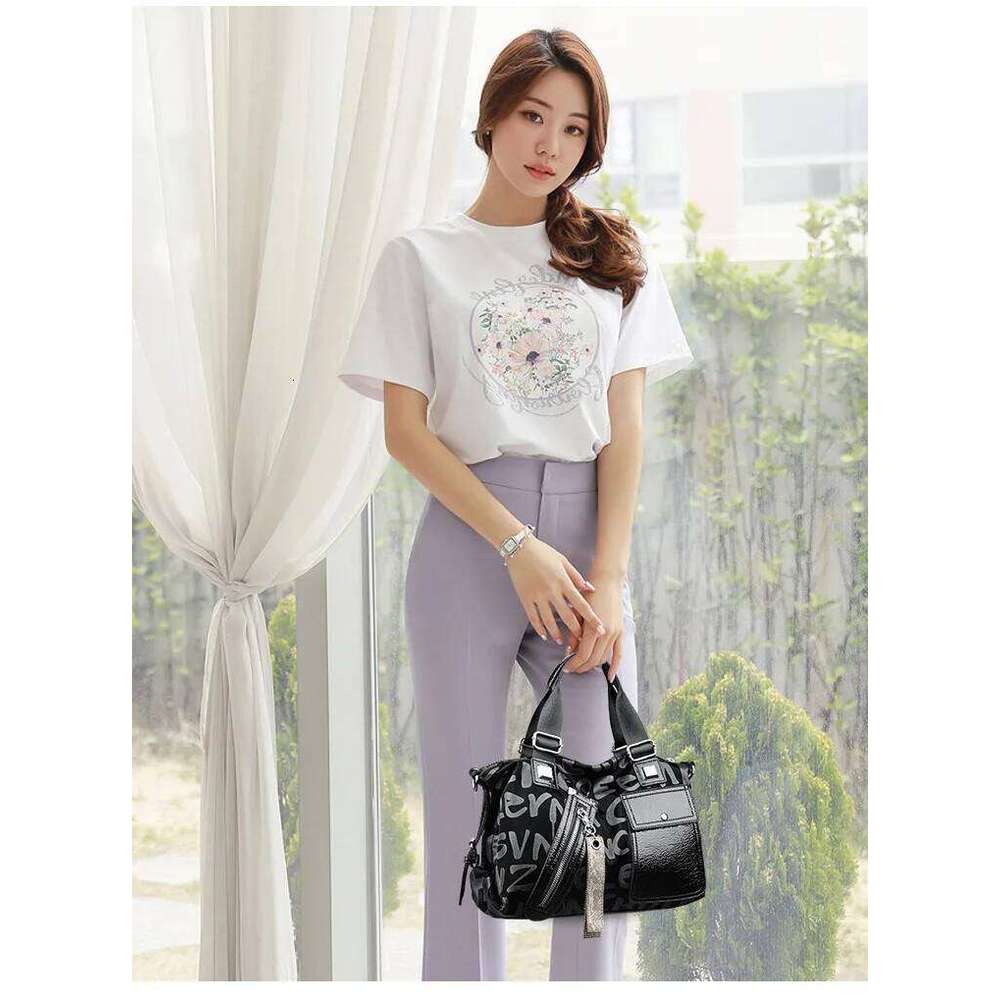 Genuine Leather Women Handbag Large Capacity Ladies Shoulder Messenger Bag Designer Hot Drill Female Big Totes Sier