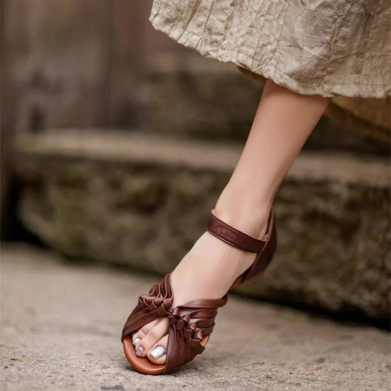Summer Fish Mouth Hollow-out Sandals Womens Round Toe Hand-woven Fashion Light Retro Low-heeled Shoes 250617