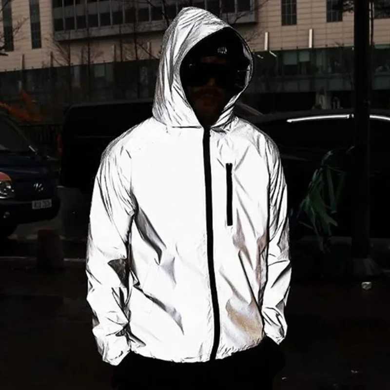 Fashion Brand Reflective Jacket for Men and Women Hooded Windbreaker Coat with Pockets for Running Cycling Hiking Zipper Hooded Jackets XJ250621