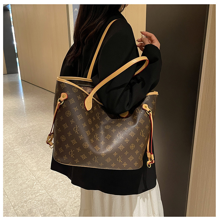 Free shipping 2025 designer Shoulder totes Bags for womans ladies flap lady fashion casual handbag women crossbody Underarm messenger tote bag