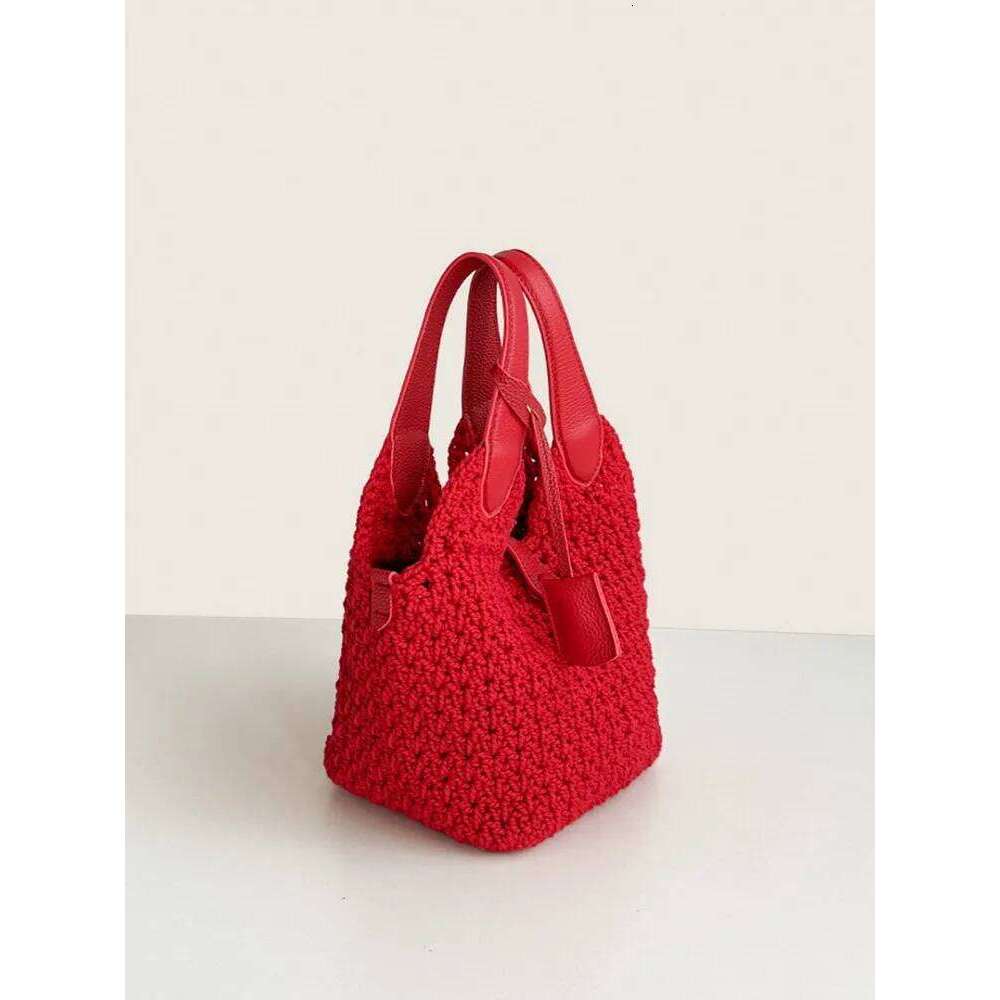 2025 New Women Summer Holiday Vintage Bucket Shoulder Bags Cow Leather Spliced Beach Woven Bag Casual Totes Designer Handbag