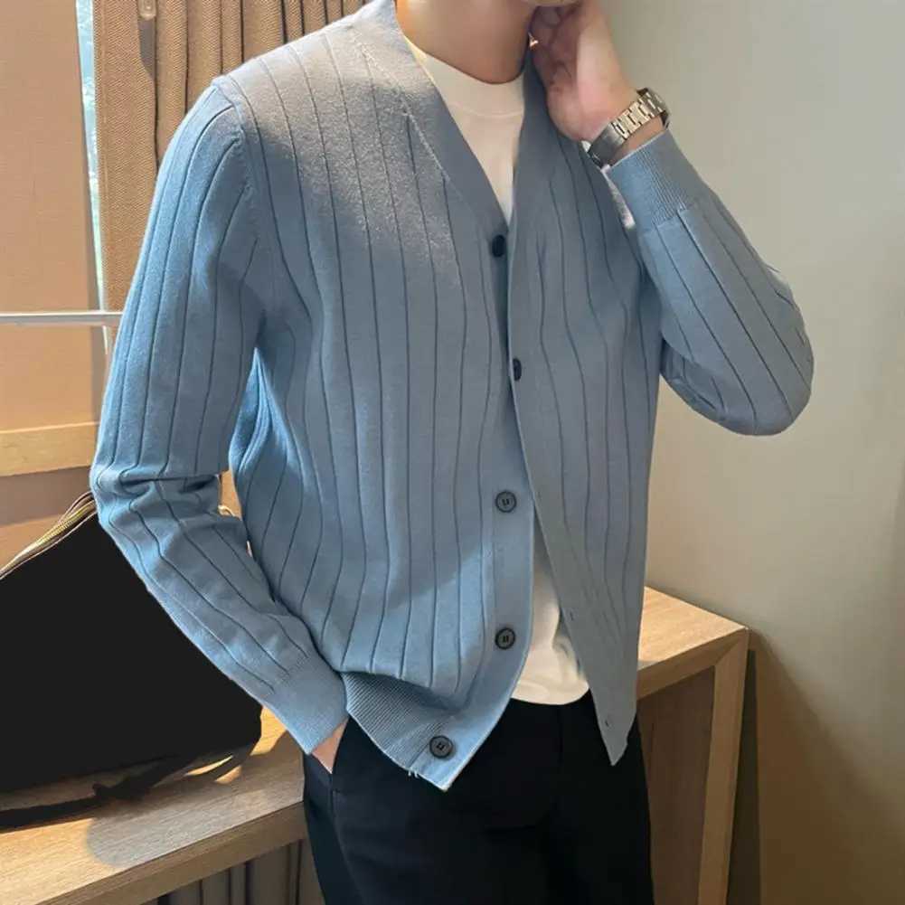 V-neck Cardigan Sweater Mens V Neck Knitted Cardigan Sweater Thick Warm Windproof Coat for Fall Winter Casual Daily Wear Z250621