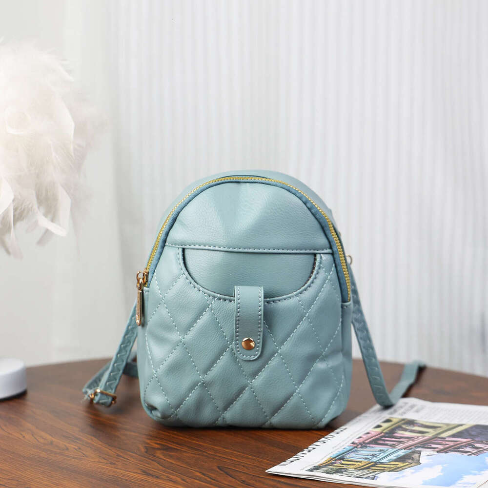 New Luxury High-End Crossbody Bag for Women Soft Leather Single Shoulder Commuter Quilted Mini Backpack