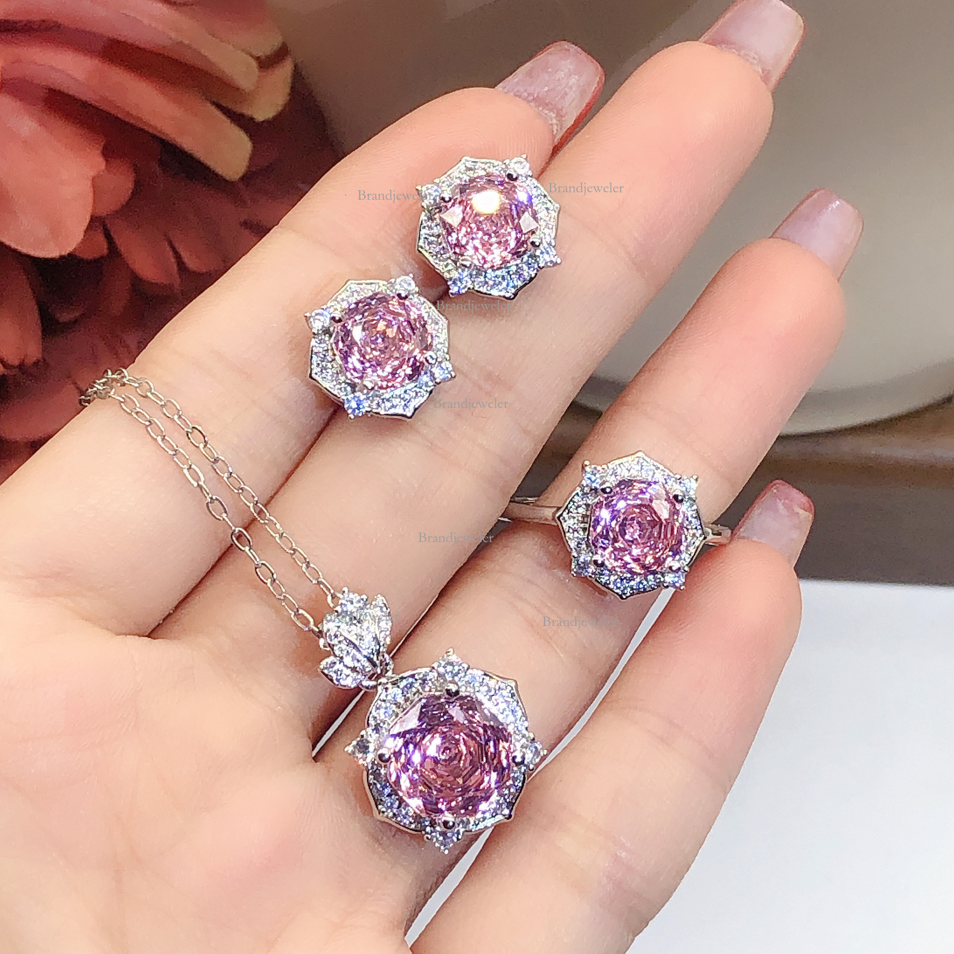 2025 New Model Millennial Rose Cut Octagon Pink Zircon Free Delivery Flower Necklace Pendant Light Luxury Designer Necklace Open Ring Earring Set