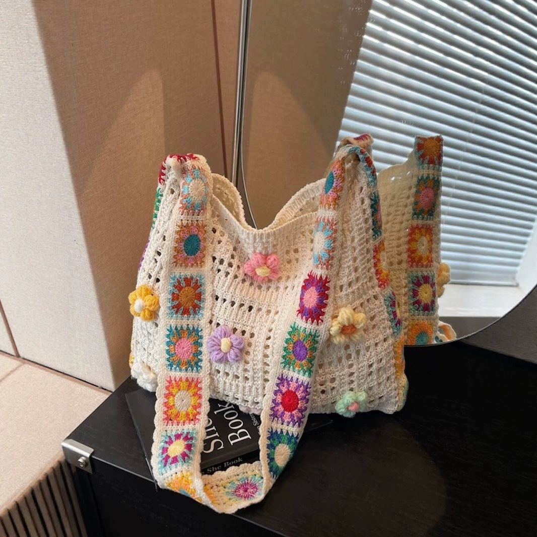 Free shipping designer Casual Hollow Out Woven Beach Bag for Women 202 New Large Capacity Knitted Tote Shoulder Bag for Spring and Summer