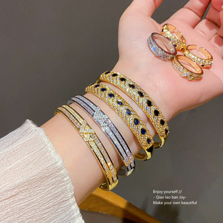 designer bracelet Real Gold Plated Zircon Water Drop Texture Clasp Palace Style Bracelet Light High-end Sense Jewelry