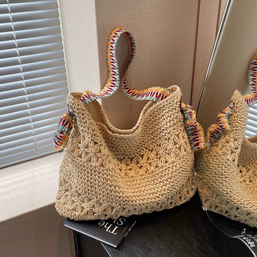 Free shipping designer Summer Woven Bag for Women 2025 New Fashion Lazy Style Vacation Beach Bag Casual Versatile Commuter Tote Bag