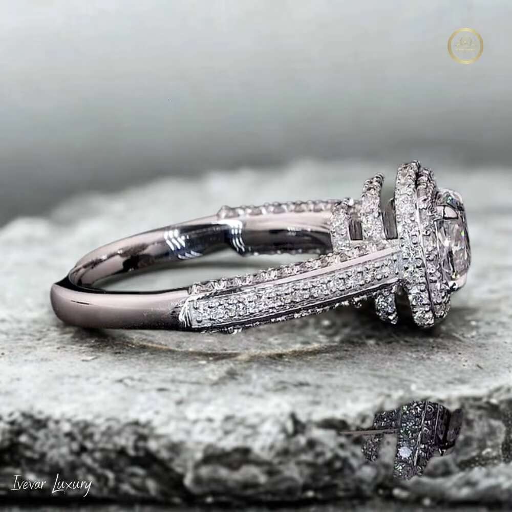 Moissanite Ring Silver VVS Handset White Moissanite Round Cut Round Moissanite Engagement Ring