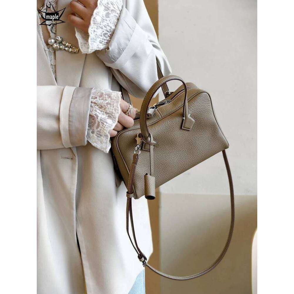 Designer bag 2025 New Simple Designer Large Travel Tote Genuine Cow Leather Women Handbag Blue Yellow Commuter Female Shoulder Bag No Luxury Bag
