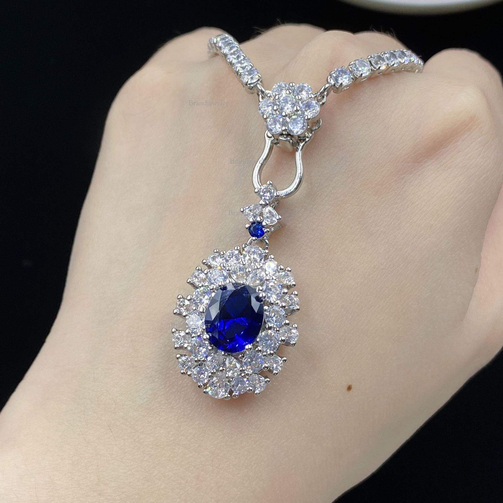 Sapphire Fluorescent Light Designer Necklace Color Changing Pigeon Egg Full Diamond Fashion Pendant Open Ring Model Set Free Delivery For Women Clavic