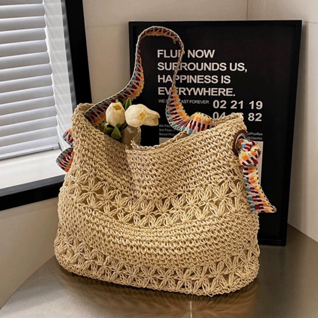 Free shipping designer Summer Woven Bag for Women 2025 New Fashion Lazy Style Vacation Beach Bag Casual Versatile Commuter Tote Bag