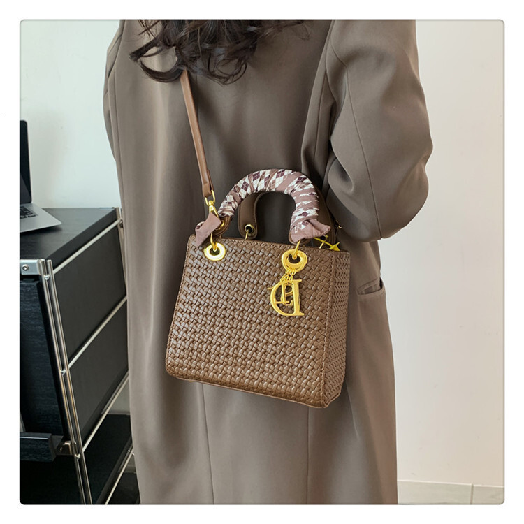 Free Shipping Designer Bag 2025 High-end D Brand Silk Scarf Woven Princess Luxury Bag Diana Bag Handbag Shoulder Crossbody Trendy Women's Bag
