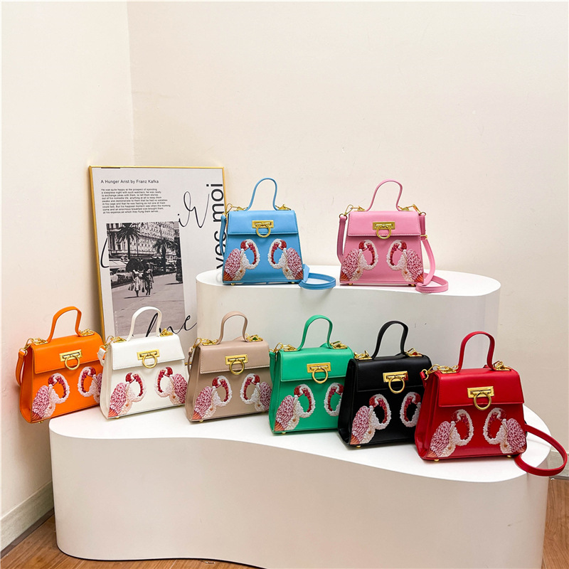 Free Shipping 2025 New Designer Bag Fashion Women's Trendy High-quality Shopping Bags Handbag Shoulder Bag High-end Graffiti Painted Print Bags
