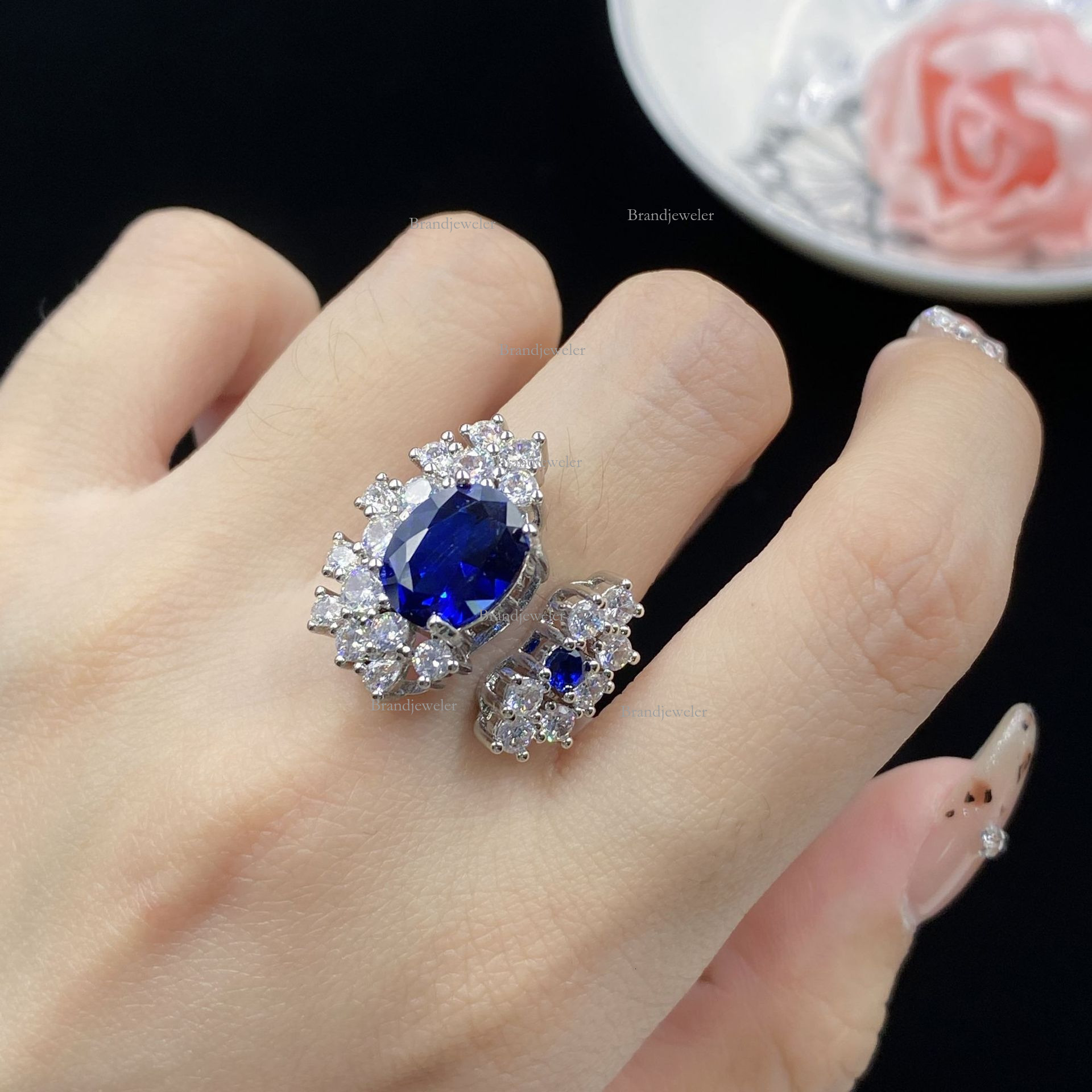 Sapphire Fluorescent Light Designer Necklace Color Changing Pigeon Egg Full Diamond Fashion Pendant Open Ring Model Set Free Delivery For Women Clavic