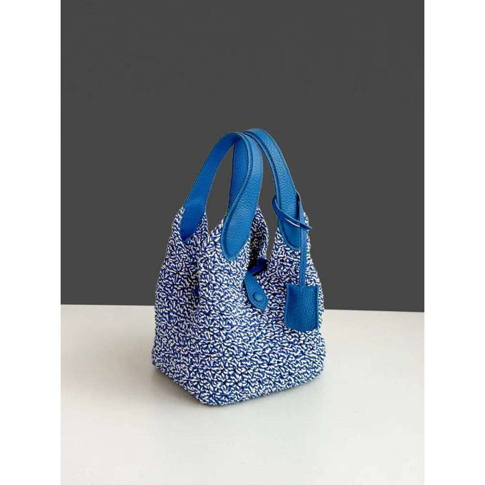2025 New Women Summer Holiday Vintage Bucket Shoulder Bags Cow Leather Spliced Beach Woven Bag Casual Totes Designer Handbag