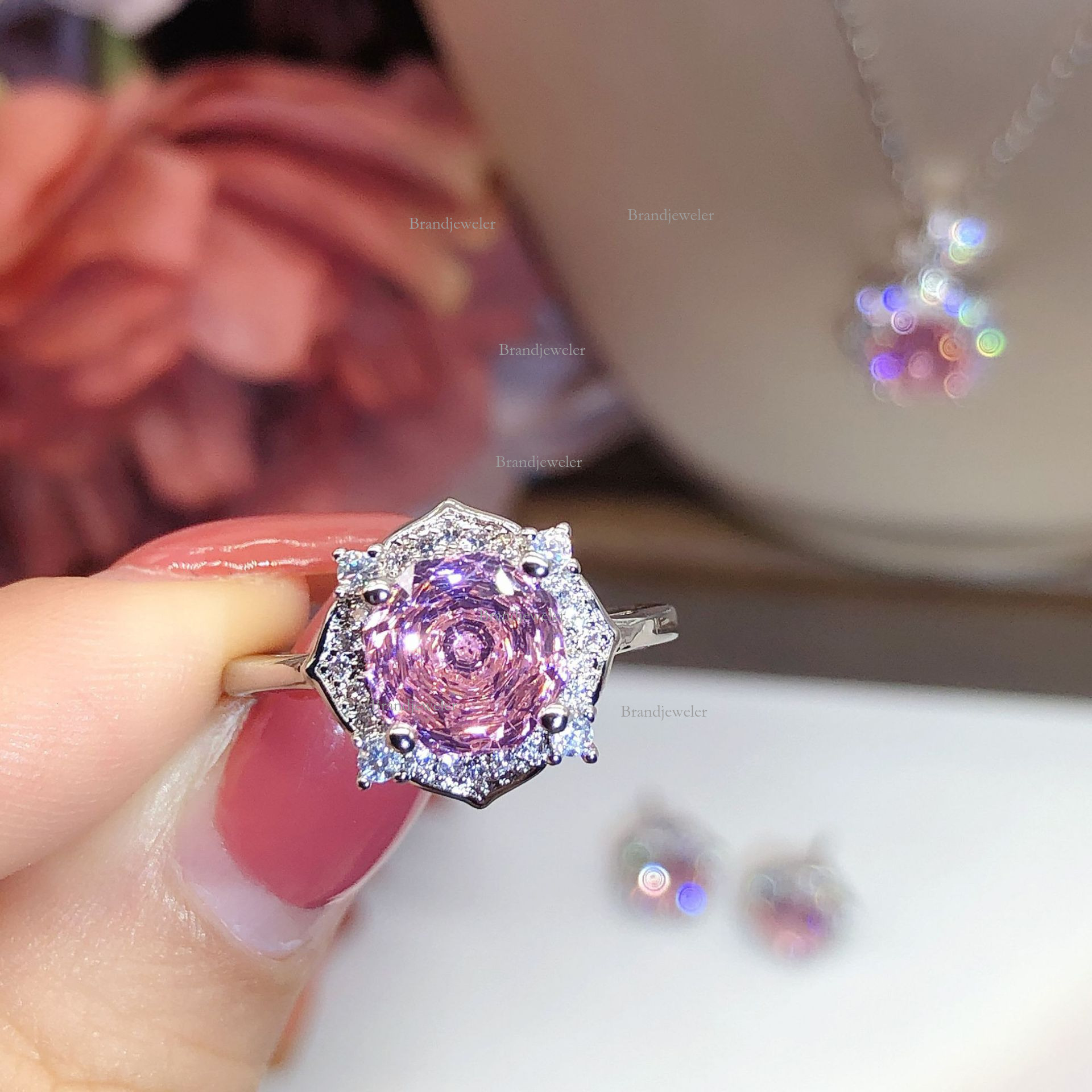 2025 New Model Millennial Rose Cut Octagon Pink Zircon Free Delivery Flower Necklace Pendant Light Luxury Designer Necklace Open Ring Earring Set