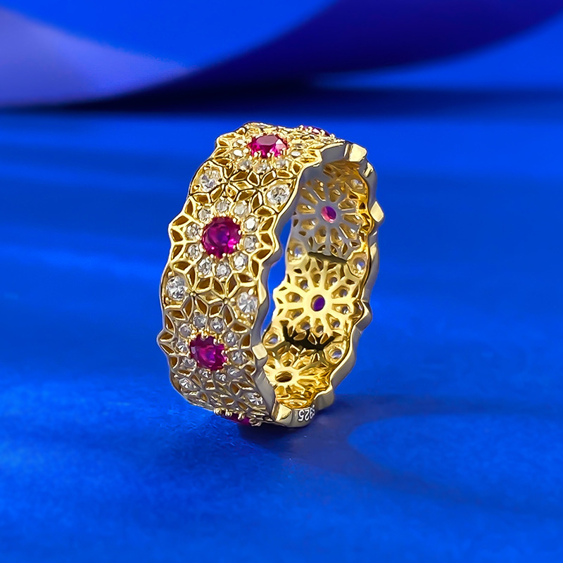 New S925 Silver Exquisite Red Diamond Perforated Ppattern Row Ring Gold Retro Ring