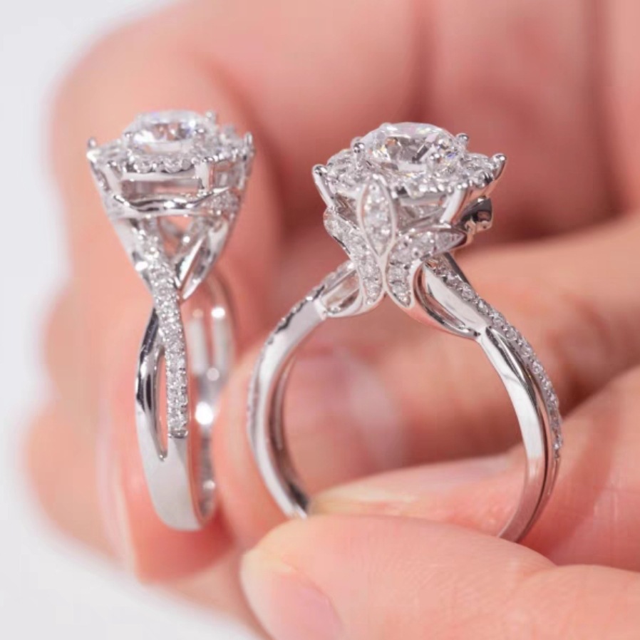 Choucong Brand New 1ct Round Cut White Lab Moissnite Diamond Luxury Jewelry 925 Sterling Silver Party Women Wedding Crown Princess Ring For Lover Gift