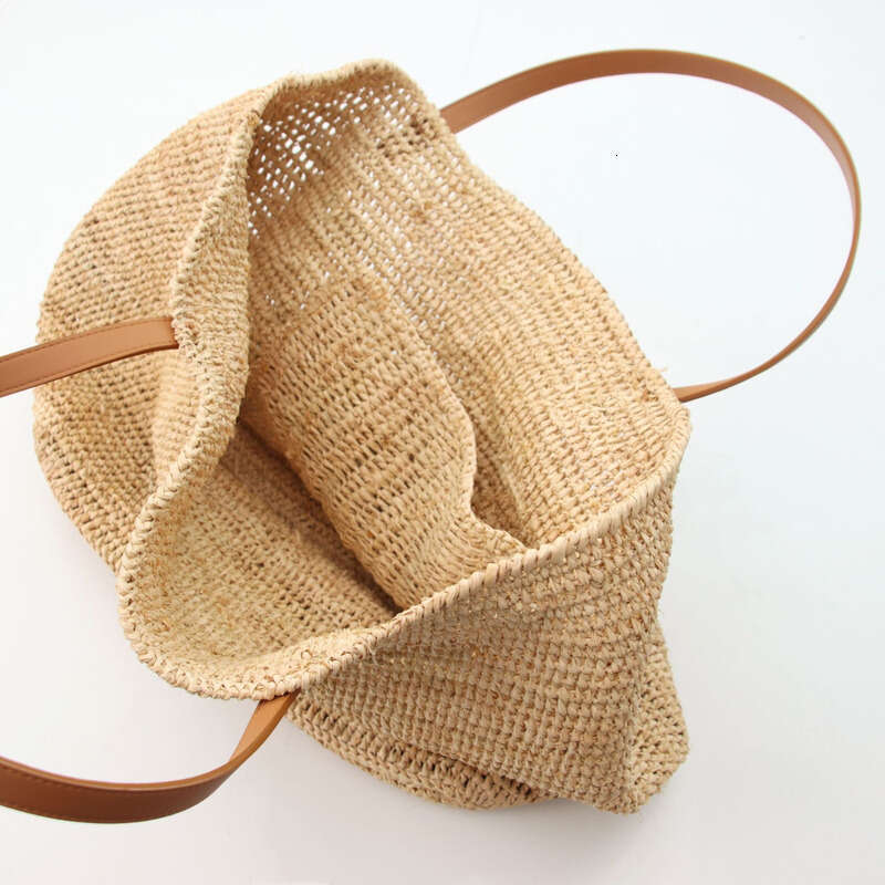 Beach Bag Luxury Straw Bag Straw Tote Spring Summer New Handmade Raffia Woven Fashion Versatile Travel Forest Style Handbag Beach Bag
