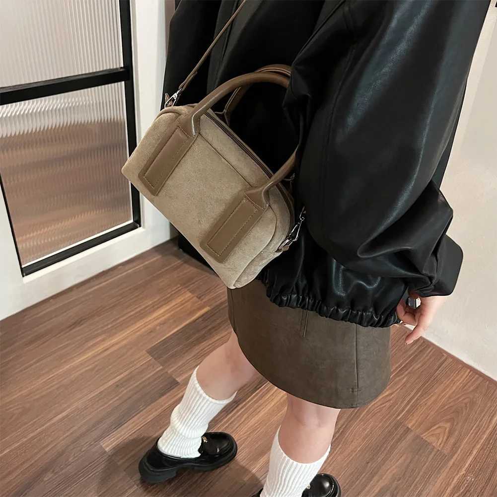 Women Suede Shoulder Bag with Multi-Pockets Handbag Adjustable Strap Crossbody Bag Zipper Satchel Bag for Work Travel XJ250620