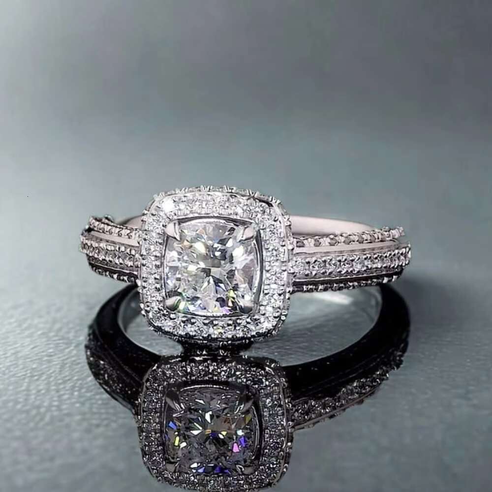 Moissanite Ring Silver VVS Handset White Moissanite Round Cut Round Moissanite Engagement Ring
