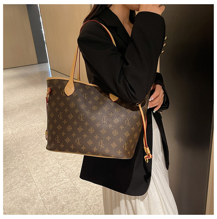 Free shipping 2025 designer Shoulder totes Bags for womans ladies flap lady fashion casual handbag women crossbody Underarm messenger tote bag