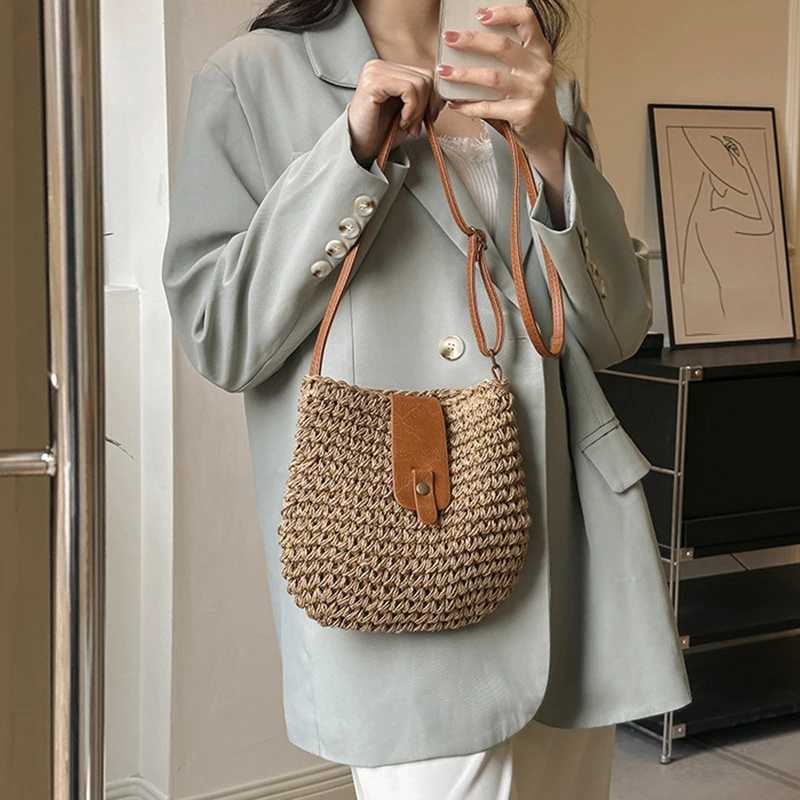 New Summer Grass Woven Bag for Women Beach Crossbody Bag Designer Shoulder Bag Small Flap Purses and Handbags XJ250620