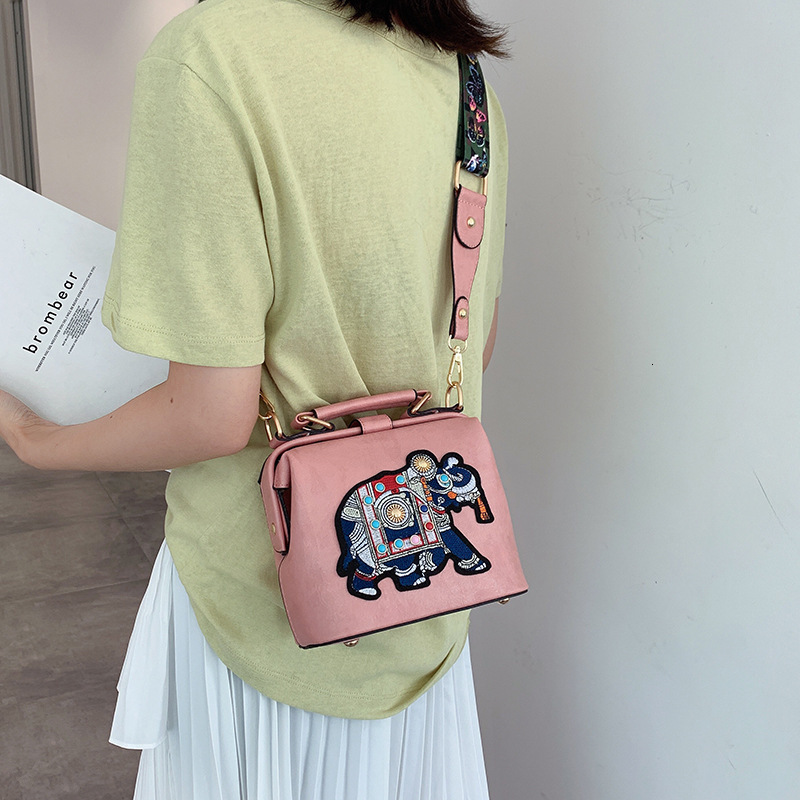 Free Shipping Designer Bag Selected Women's Bag New Fashion Luxury Bag Cartoon Doctor Bag Handbag Shoulder Bag Multifunctional Broadband Crossbod