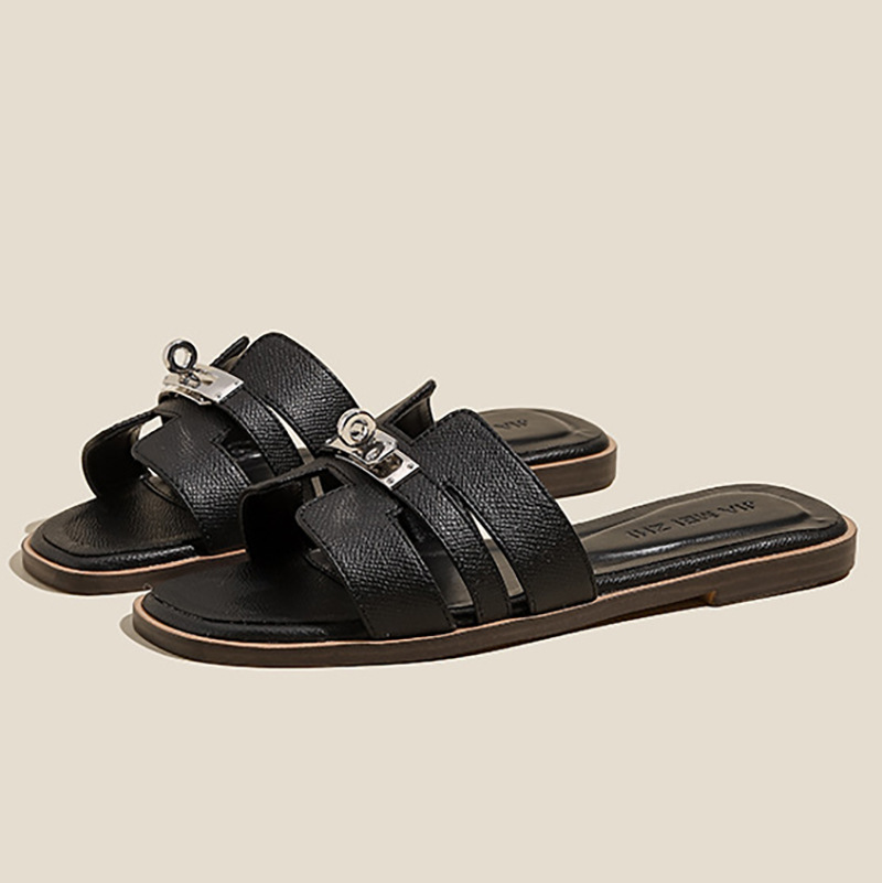 Designer Slippers for Women 2025 New one-strap slippers, fashionable and versatile summer outerwear, beach flat sandals, gold lock button slippers, Fr