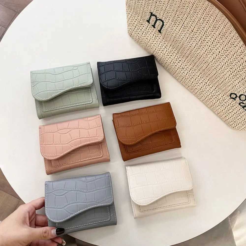 Women Mini Wallet Purse Female Short PU Leather Purse Solid Color Lightweight Fashion Multiple Card Positions for Student Z250621