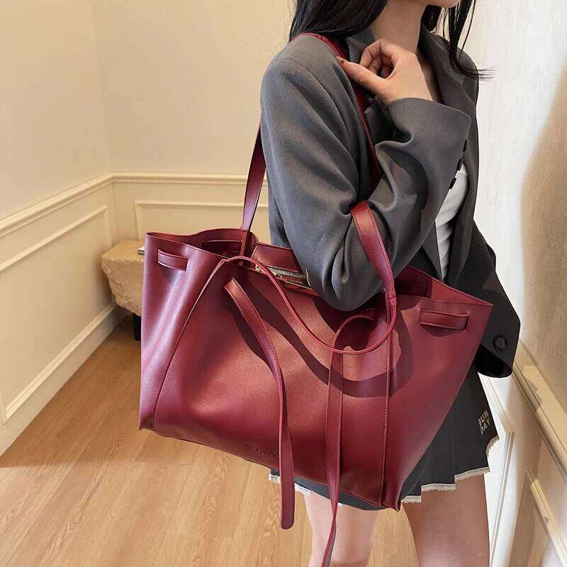 Hot Selling Simple Fashion Shoulder Bags For Women Bury Color Large Capacity Drawstring Bucket Shopping Totes Latest Handbags Designer Bags