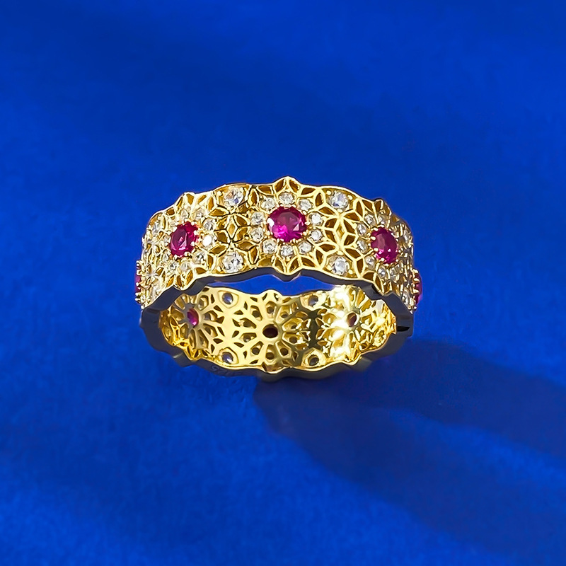 New S925 Silver Exquisite Red Diamond Perforated Ppattern Row Ring Gold Retro Ring