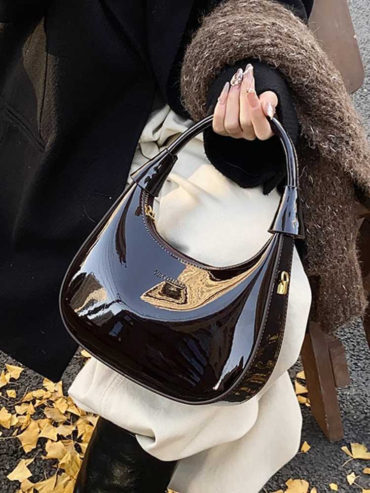 High End Burgundy Patent Leather Shiny Surface Crossbody Bag 2025 New Womens Zipper Chain Armpit Bags Elegant Texture Handbag XJ250620
