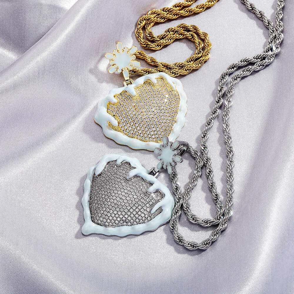 Hip Hop Drip Sweater Chain Oil Painting Glow Live Heart Fashion Disco Pendant Necklace