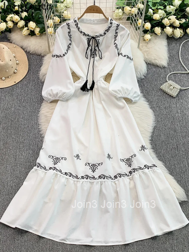 Vintage Woman Dresses 2025 Vestidos De Mujer Slim Waist Lantern Sleeve O-neck Robe Femme Embroidery Floral White Dress for Women