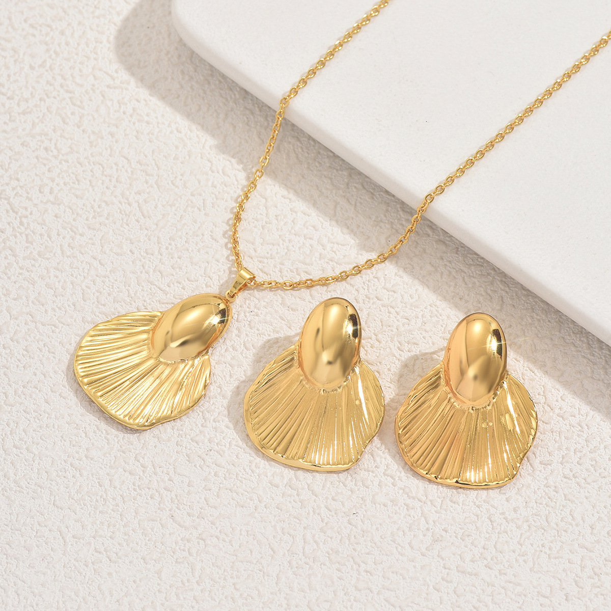 Necklace Set Floral Leaf Texture Design Earrings Versatile Jewelry For Women