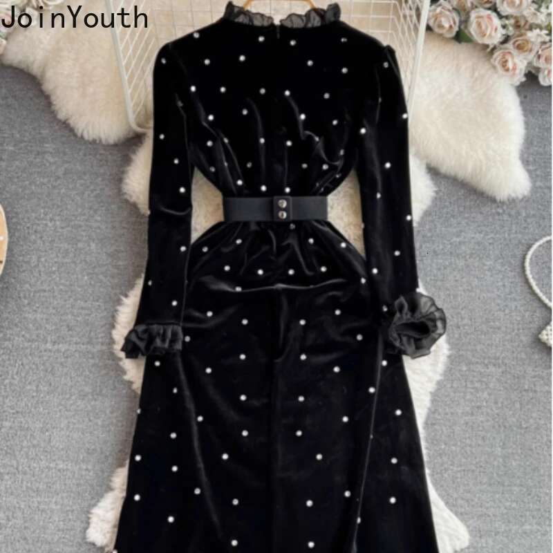 Temperament Robe Femme Velvet Dresses for Women 2025 Vestidos De Mujer O-neck Flare Sleeve Tunic Heavy Diamond Ruffles Dress