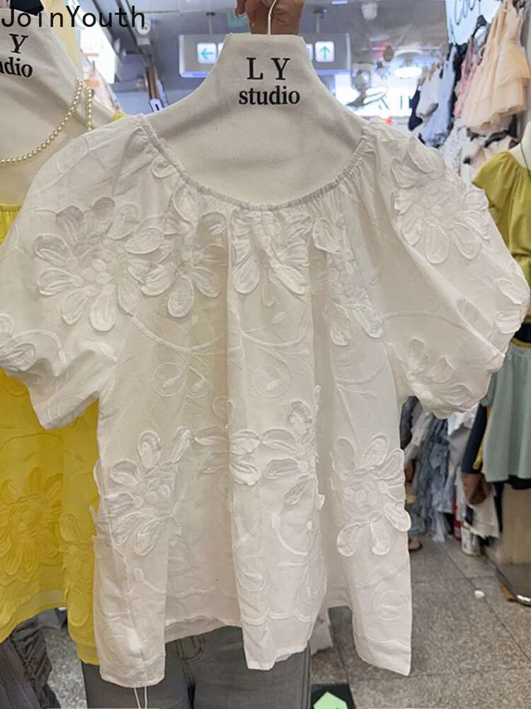Camisas De Mujer 2025 White Blouses for Women O-neck Short Sleeve Chic 3D Floral Shirt Loose Embroidery Summer Sweet Blouse Tops