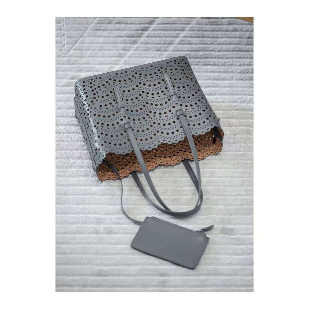 Brand Design High Quality Cowhide Shoulder Handbags For Women 2025 Fashion Large Capacity Genuine Leather Bucket Bag