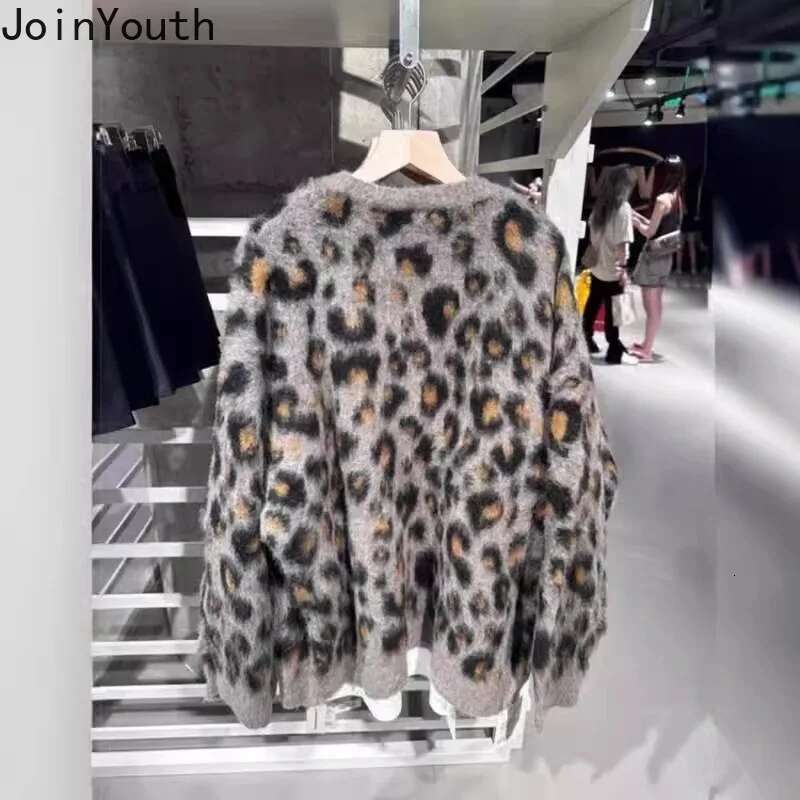 2025 Women Clothing Leopard Knitted Cardigan Women Sueter Mujer Korean Chic Pull Femme O-neck Casual Fashion Oversized Sweater