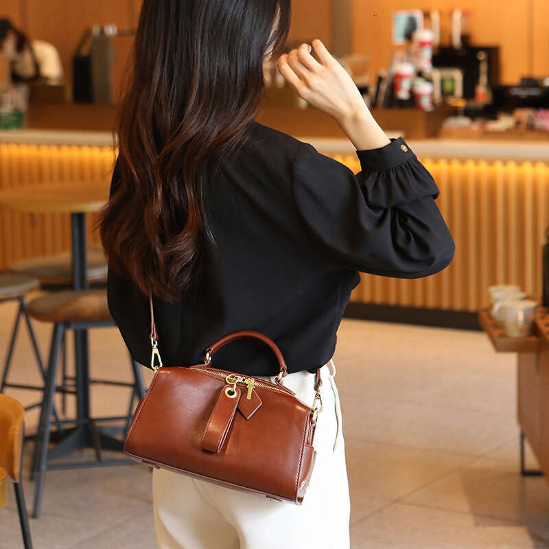 Handbag Niche High-end Small Square with Wide Strap, Handbag, Single Shoulder Crossbody Boston Pillow Bag